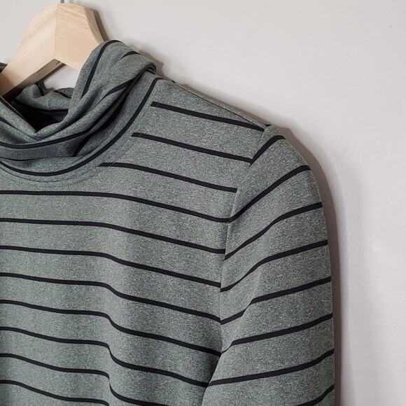 LOLË. | NWOT Gloria Striped Turtleneck | XS - Picture 4 of 6